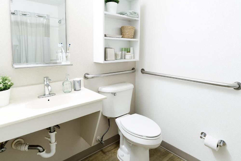 Intown Suites Extended Stay Atlanta GA - Gwinnett Place